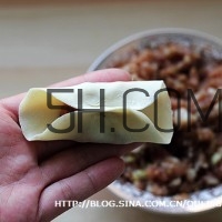 餃子和面用熱水還是冷水？餃子和面要醒多長(zhǎng)時(shí)間？
