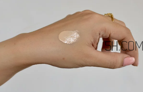 雪肌精美白BB霜好用嗎？雪肌精美白BB霜怎么樣？