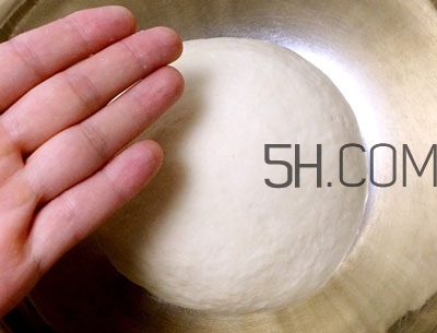 餃子和面用熱水還是冷水？餃子和面要醒多長(zhǎng)時(shí)間？