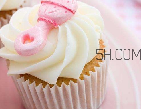 蛋清打發(fā)是奶油嗎？自制奶油可以直接吃嗎？