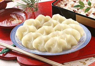 餃子和面用熱水還是冷水？餃子和面要醒多長時間？