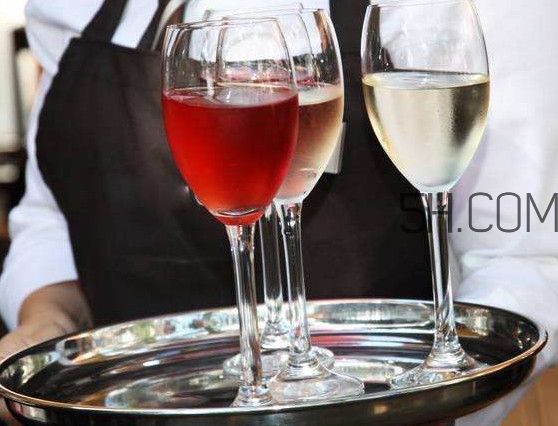 喝葡萄酒有什么好處？自制葡萄酒有什么危害