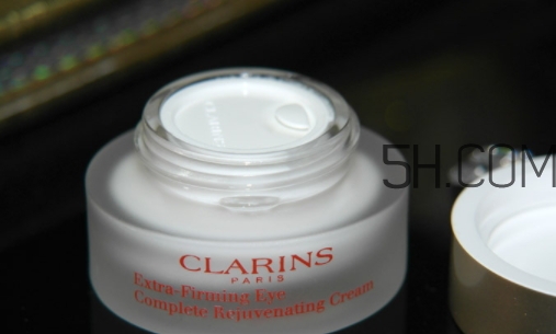 嬌韻詩(shī)眼霜怎么打開(kāi)？嬌韻詩(shī)眼霜使用心得