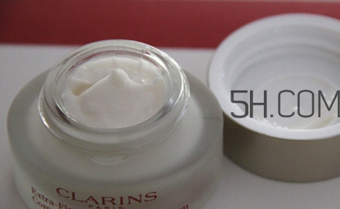 嬌韻詩有幾款眼霜？嬌韻詩眼霜哪款好用