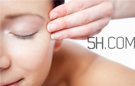 雅頓眼霜怎么樣 雅頓眼霜膠囊如何使用 雅頓眼霜怎么樣 雅頓眼霜膠囊如何使用