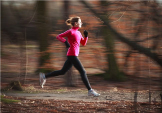 跑步時(shí)間多長(zhǎng)合適？跑步用什么鞋？