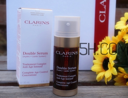 嬌韻詩(shī)黃金雙瓶和雅詩(shī)蘭黛小棕瓶哪個(gè)好_對(duì)比