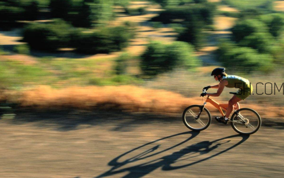 早晨跑步空腹好嗎？騎單車和跑步哪個減肥效果好？