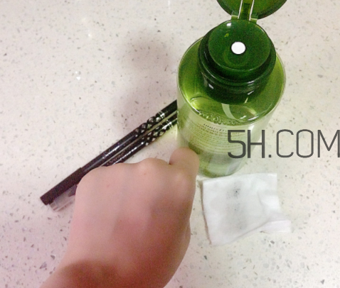 悅詩風吟綠茶精萃保濕卸妝液有幾種_怎么選