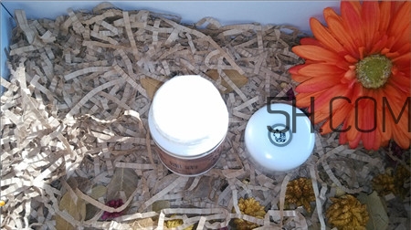 迷奇安娜霜和海藍(lán)之謎精華面霜哪個好? 迷奇安娜霜和海藍(lán)之謎精華面霜哪個好?