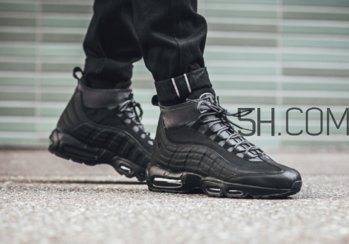 nike air max 95 triple black黑魂配色上腳效果怎么樣？