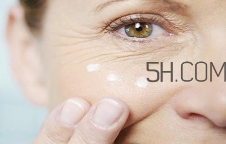 雅頓眼霜怎么樣 雅頓眼霜膠囊如何使用 雅頓眼霜怎么樣 雅頓眼霜膠囊如何使用