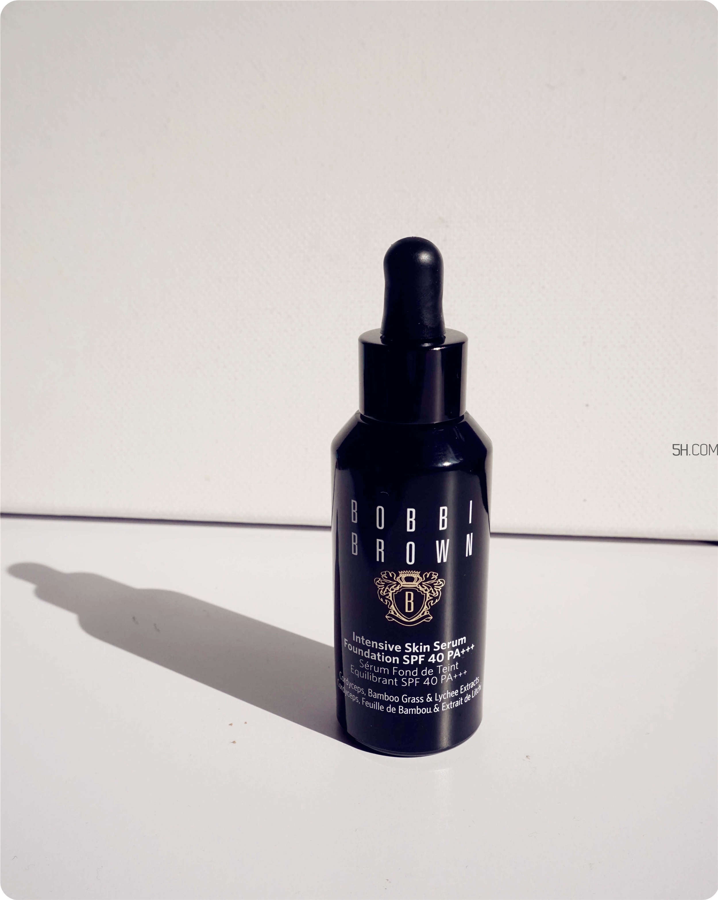 芭比波朗蟲草粉底液和covermark中草粉底霜哪個(gè)好? 芭比波朗蟲草粉底液和covermark中草粉底霜哪個(gè)好?