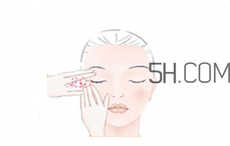 雅頓眼霜怎么樣 雅頓眼霜膠囊如何使用 雅頓眼霜怎么樣 雅頓眼霜膠囊如何使用