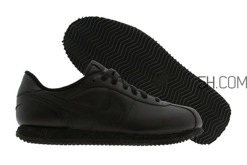 小黑鞋搭配什么褲子好看_小黑鞋搭配什么顏色褲子 小黑鞋搭配什么褲子好看_小黑鞋搭配什么顏色褲子