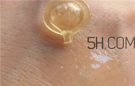 雅頓眼霜怎么樣 雅頓眼霜膠囊如何使用 雅頓眼霜怎么樣 雅頓眼霜膠囊如何使用