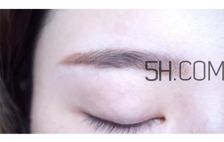 新手如何用眉粉畫眉 用眉粉畫眉毛的技巧