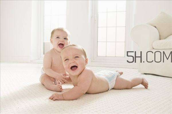 寶寶哭鬧的7個常見原因排行榜 小妙招教你1秒止哭 寶寶哭鬧的7個常見原因排行榜 小妙招教你1秒止哭