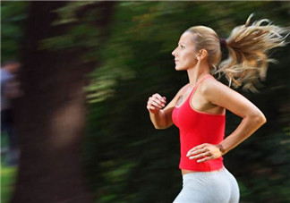 早上有霧跑步有什么影響？跑步肌肉拉傷怎么辦？