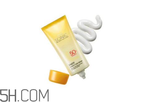 秋天怎么選擇防曬霜？秋天天天洗澡的危害