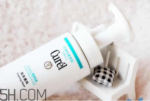 珂潤(rùn)洗面奶怎么樣？珂潤(rùn)洗面奶是氨基酸嗎?