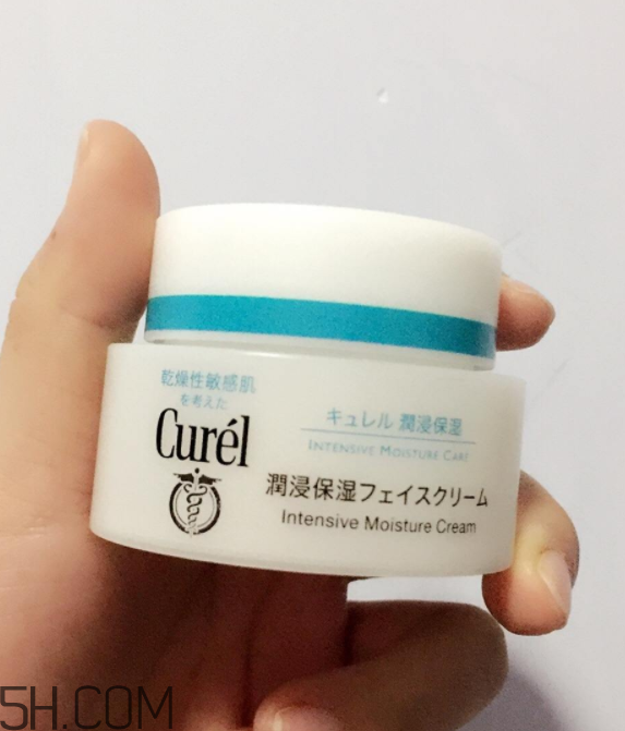 珂潤面霜適合夏天用嗎？夏天用珂潤面霜會油嗎？