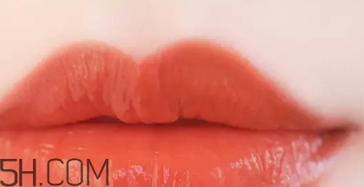 愛茉莉愛心唇釉哪個(gè)顏色好看？愛茉莉愛心唇釉顏色推薦