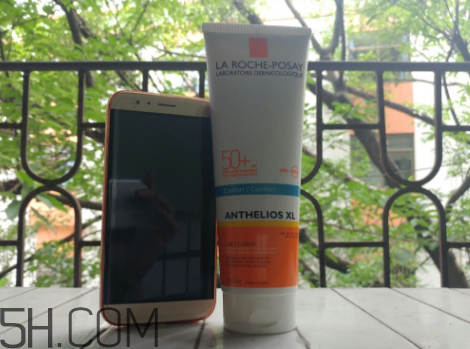 理膚泉藍(lán)標(biāo)防曬霜怎么樣？理膚泉藍(lán)標(biāo)防曬霜測(cè)評(píng)