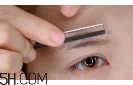 畫眉教程圖解 畫眉毛的技巧圖解一字眉 畫眉教程圖解 畫眉毛的技巧圖解一字眉