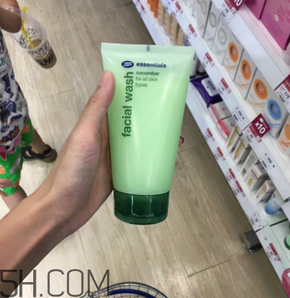 泰國(guó)小黃瓜洗面奶怎么樣？泰國(guó)小黃瓜酒精超標(biāo)嗎？