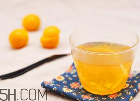 紅心柚和白心柚有什么區(qū)別？柚子皮泡水喝的作用？