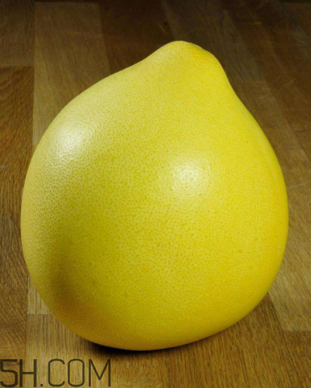 青色的柚子能吃嗎？柚子很苦是怎么回事？