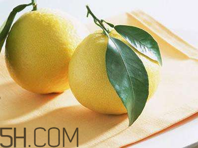 青色的柚子能吃嗎？柚子很苦是怎么回事？