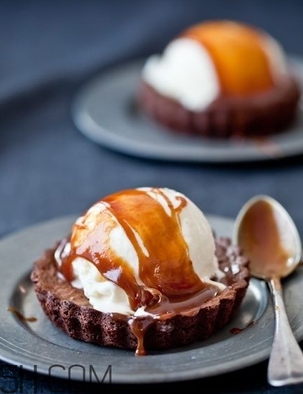 焦糖色是駝色嗎？焦糖色和深駝色區(qū)別