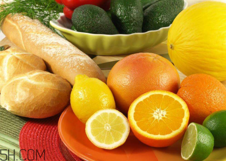 蜜柚和沙田柚有什么區(qū)別？胡柚上火嗎？