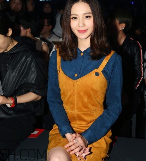 焦糖色適合什么膚色？焦糖色適合黃皮嗎