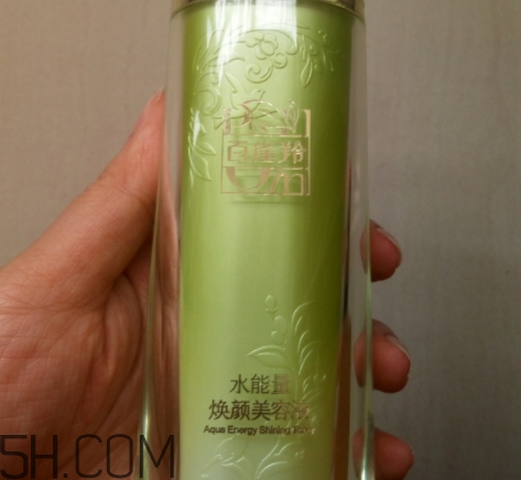 百雀羚爽膚水怎么樣？百雀羚爽膚水含酒精嗎？