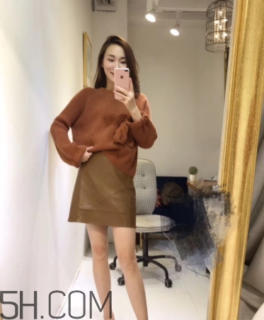 焦糖色毛衣配什么外套？焦糖色毛衣配什么顏色外套好看