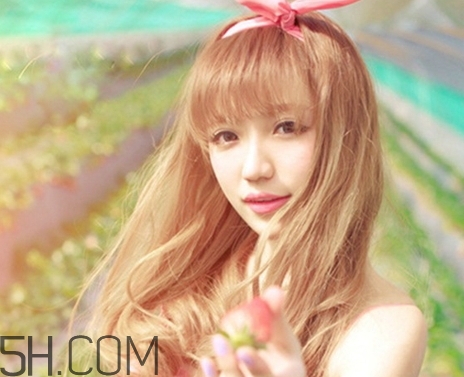 月經(jīng)期間掉頭發(fā)正常嗎_為什么月經(jīng)期間掉頭發(fā) 月經(jīng)期間掉頭發(fā)正常嗎_為什么月經(jīng)期間掉頭發(fā)