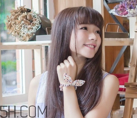 月經(jīng)期間掉頭發(fā)正常嗎_為什么月經(jīng)期間掉頭發(fā) 月經(jīng)期間掉頭發(fā)正常嗎_為什么月經(jīng)期間掉頭發(fā)