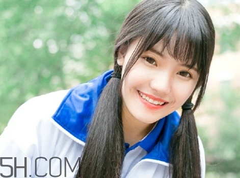 月經(jīng)期間掉頭發(fā)正常嗎_為什么月經(jīng)期間掉頭發(fā) 月經(jīng)期間掉頭發(fā)正常嗎_為什么月經(jīng)期間掉頭發(fā)