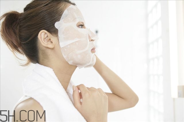 面膜和眼膜可以一起做嗎 眼膜跟面膜先貼哪一個(gè) 面膜和眼膜可以一起做嗎 眼膜跟面膜先貼哪一個(gè)