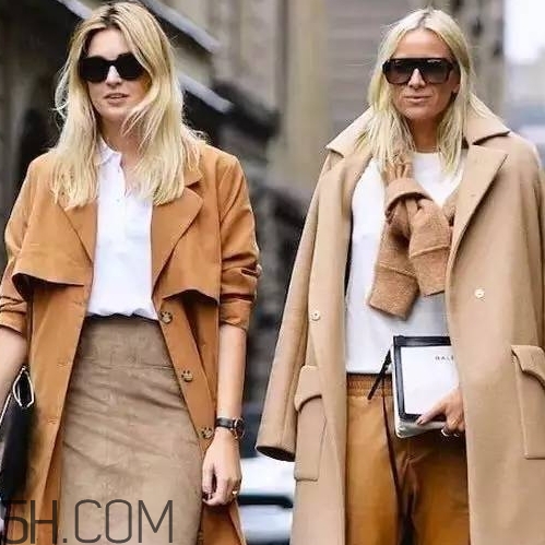 焦糖色大衣配什么褲子？焦糖色大衣搭配