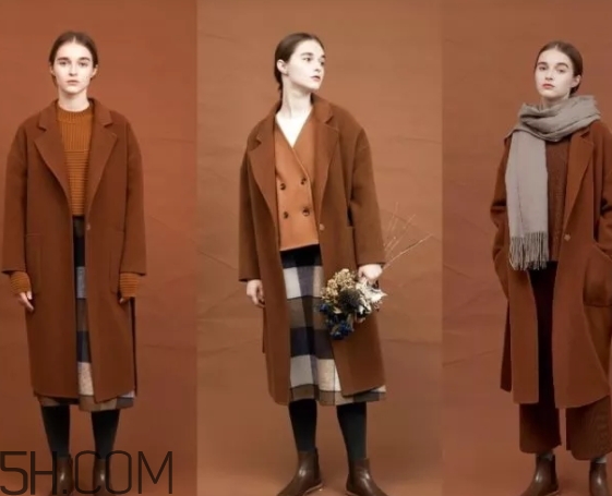 焦糖色大衣配什么顏色毛衣？焦糖色大衣毛衣搭配