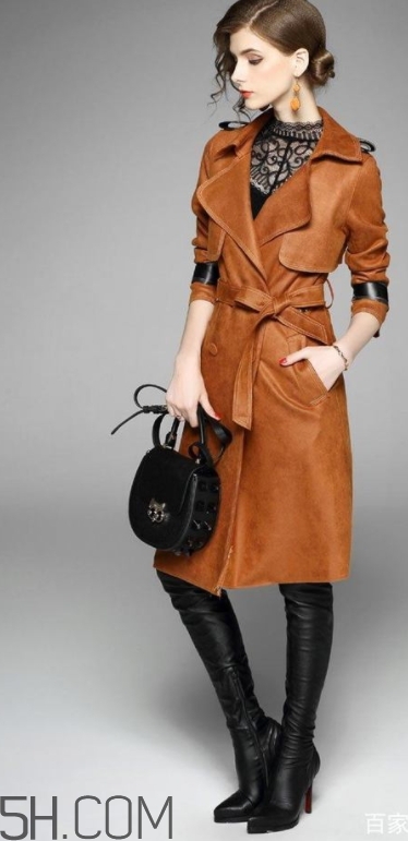 焦糖色風(fēng)衣搭配什么鞋子？焦糖色風(fēng)衣搭配什么襪子