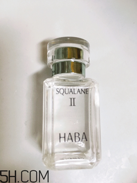 角鯊?fù)橛行迯?fù)的功效嗎？角鯊?fù)闀?huì)引發(fā)痘痘嗎？