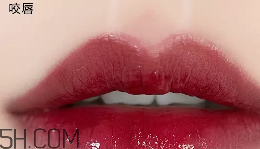 姨媽色口紅適合什么膚色？姨媽色口紅顯白嗎