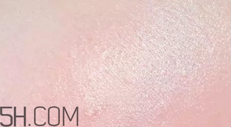 2017年秋冬妝容怎么畫？2017秋冬少女妝容畫法步驟