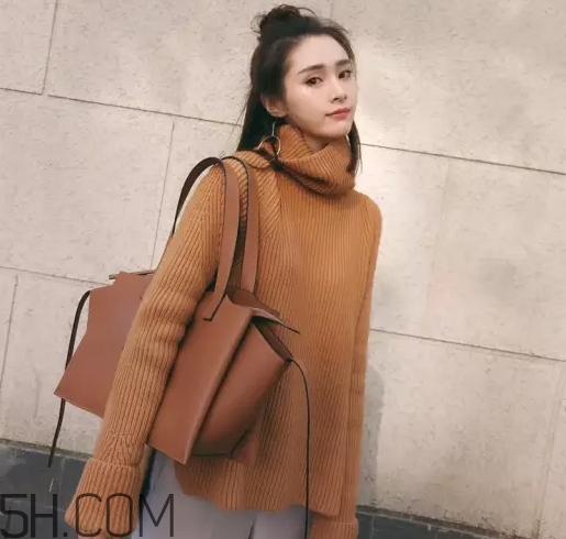 焦糖色毛衣配什么顏色好看？焦糖色毛衣搭配圖片