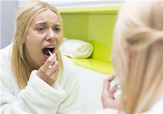 風熱感冒有哪些癥狀？風寒感冒有哪些癥狀？